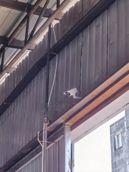 成都高溫紅色預(yù)警，倉庫監(jiān)控攝像頭安裝安防工程