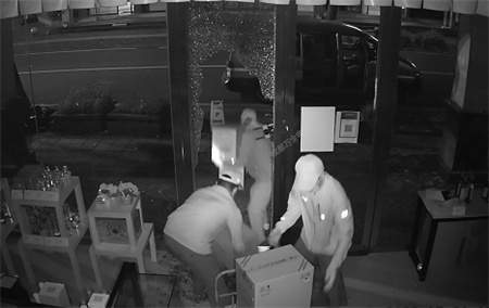 AI視頻監(jiān)控|煙酒超市監(jiān)控系統(tǒng)|煙酒店監(jiān)控防盜|煙酒店被盜|小偷 AI視頻監(jiān)控|煙酒超市監(jiān)控系統(tǒng)|煙酒店監(jiān)控防盜|煙酒店被盜|小偷